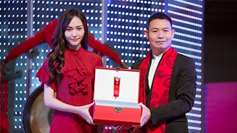 中国美正当红，J9.COMA股上市，引领新时代